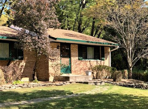 8476 Forest Rd, Cincinnati, OH 45255 photo 3