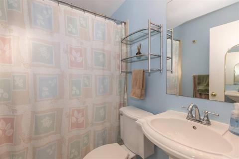 1033 Hollytree Dr, Cincinnati, OH 45231 photo 18