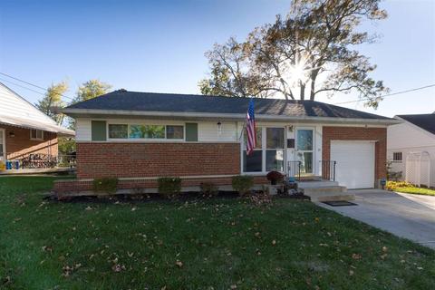 1033 Hollytree Dr, Cincinnati, OH 45231 photo 1