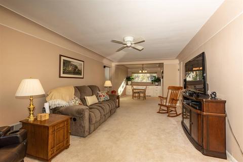 1033 Hollytree Dr, Cincinnati, OH 45231 photo 4
