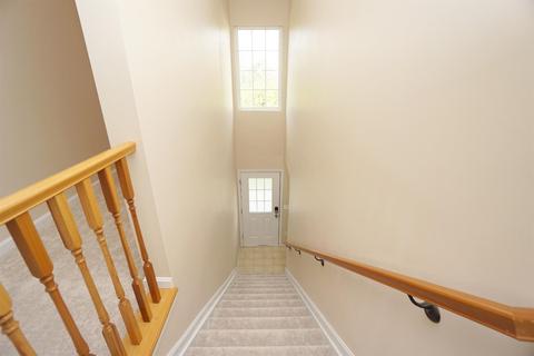2075 Commons Cir, Batavia, OH 45103 photo 4