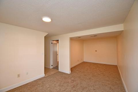 1708 Atson Ln, Cincinnati, OH 45205 photo 21