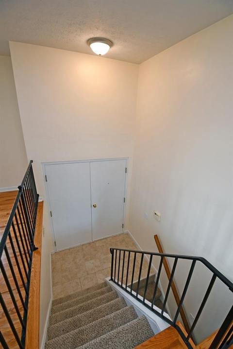 1708 Atson Ln, Cincinnati, OH 45205 photo 3