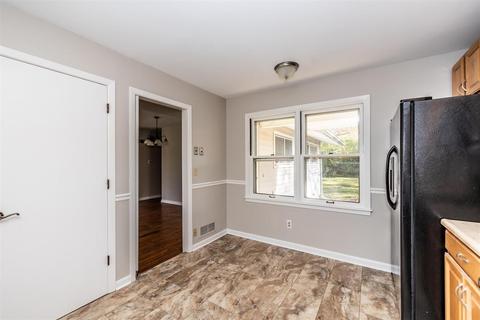 8522 Pringle Dr, Cincinnati, OH 45231 photo 11