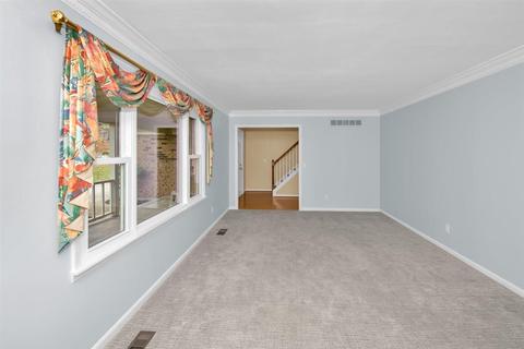 8523 Weller Rd, Montgomery, OH 45249 photo 5