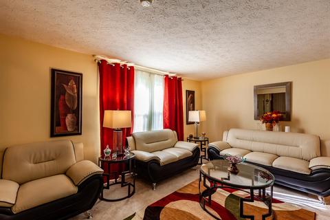 2140 Broadhurst Ave, Cincinnati, OH 45240 photo 3