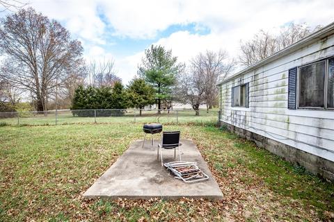 1255 Nauvoo Rd, Blanchester, OH 45107 photo 3