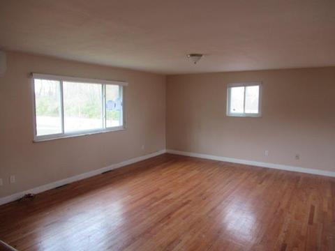 575 Marion Rd, Woodlawn, OH 45215 photo 5
