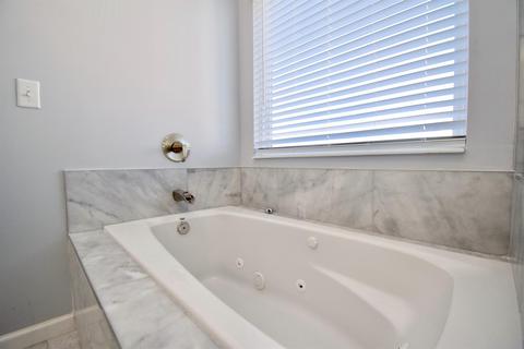 12172 Deer Chase Dr, Cincinnati, OH 45240 photo 23