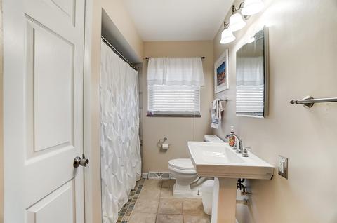 85 Junefield Ave, Greenhills, OH 45218 photo 17