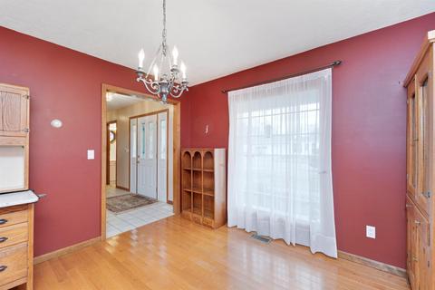 421 Spring St, Williamsburg, OH 45176 photo 6