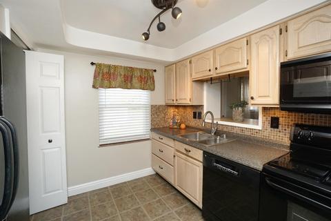7900 Colette Ln, Cincinnati, OH 45224 photo 11