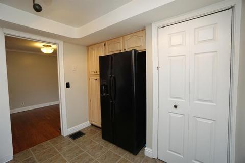 7900 Colette Ln, Cincinnati, OH 45224 photo 13