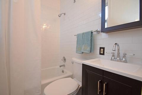 609 Riddle Rd, Cincinnati, OH 45220 photo 5