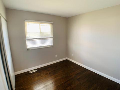 1303 Meredith Dr, Cincinnati, OH 45231 photo 9