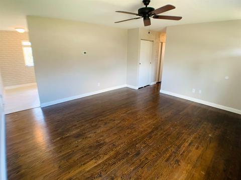 1303 Meredith Dr, Cincinnati, OH 45231 photo 4