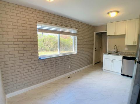 1303 Meredith Dr, Cincinnati, OH 45231 photo 7