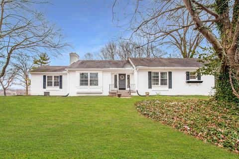 2878 Saddleback Dr, Cincinnati, OH 45244 photo 1