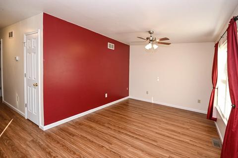 1699 Ashbrook Dr, Cincinnati, OH 45238 photo 6