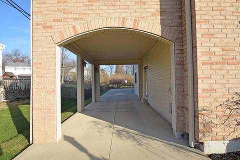 4538 Hunt Rd, Blue Ash, OH 45242 photo 2