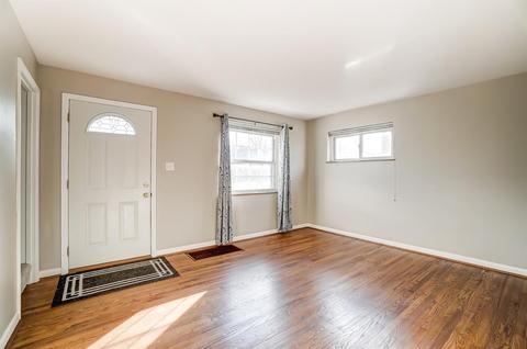 1683 Sanborn Dr, Reading, OH 45215 photo 4