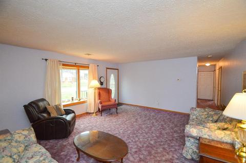 1119 Wellspring Dr, Cincinnati, OH 45231 photo 4