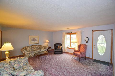 1119 Wellspring Dr, Cincinnati, OH 45231 photo 3