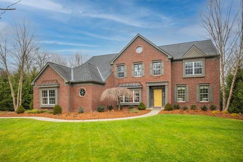 2640 Stonehaven Dr, Cincinnati, OH 45245 photo 2