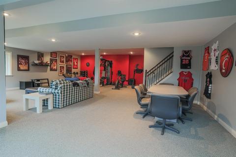 2640 Stonehaven Dr, Cincinnati, OH 45245 photo 32