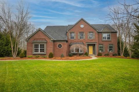 2640 Stonehaven Dr, Cincinnati, OH 45245 photo 1
