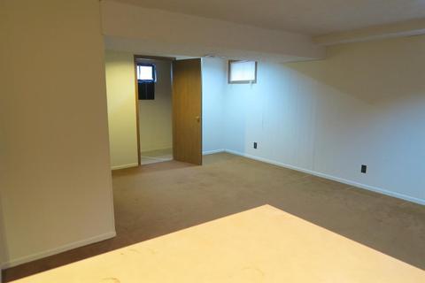 6864 Greenfield Dr, Cincinnati, OH 45224 photo 18