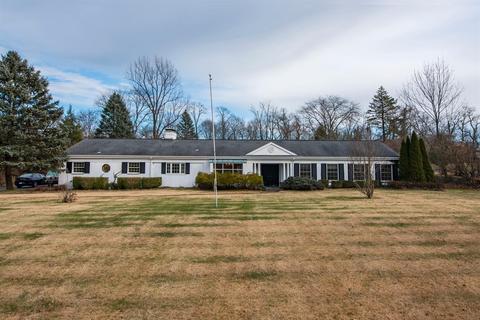 8080 Springvalley Dr, Cincinnati, OH 45236 photo 1