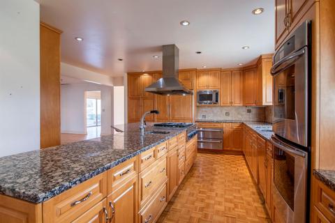 8080 Springvalley Dr, Cincinnati, OH 45236 photo 6