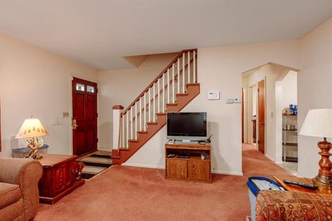 5161 Highview Dr, Cincinnati, OH 45238 photo 2