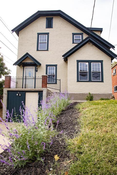 4001 Watterson St, Cincinnati, OH 45227 photo 2