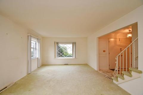8541 Sturbridge Dr, Cincinnati, OH 45236 photo 16