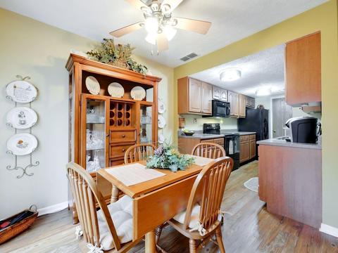 5568 Regimental Pl, Cincinnati, OH 45239 photo 9