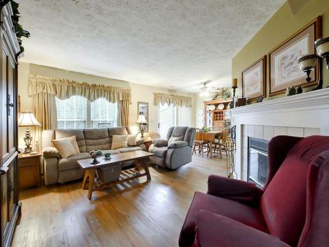 5568 Regimental Pl, Cincinnati, OH 45239 photo 4