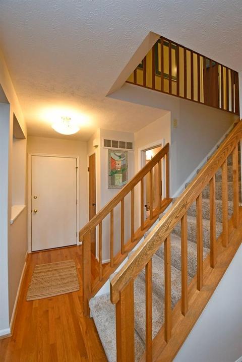 4800 Flintlock Dr, Cincinnati, OH 45244 photo 4
