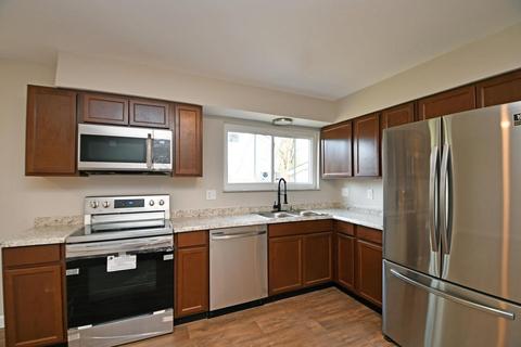 724 Daphne Ct, Forest Park, OH 45240 photo 9