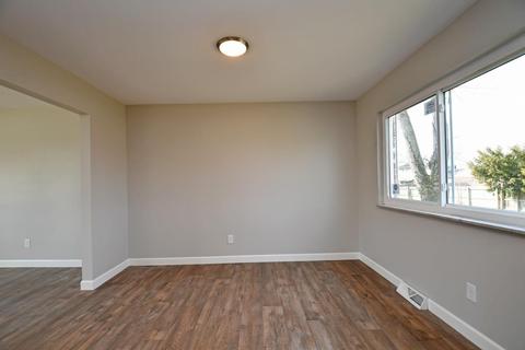 724 Daphne Ct, Forest Park, OH 45240 photo 7