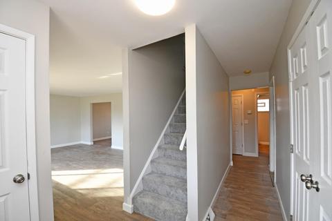 724 Daphne Ct, Forest Park, OH 45240 photo 3