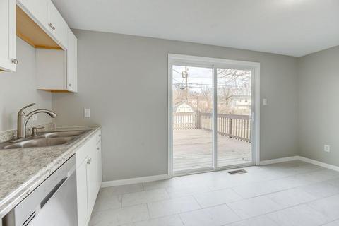 1846 Lincrest Dr, Forest Park, OH 45240 photo 5