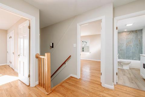 2906 Mapleleaf Ave, Cincinnati, OH 45212 photo 8