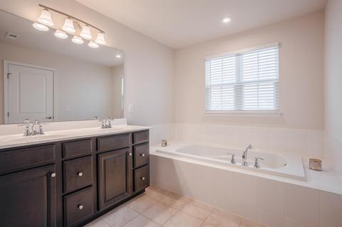 607 Babbling Brooke Dr, Monroe, OH 45050 photo 16