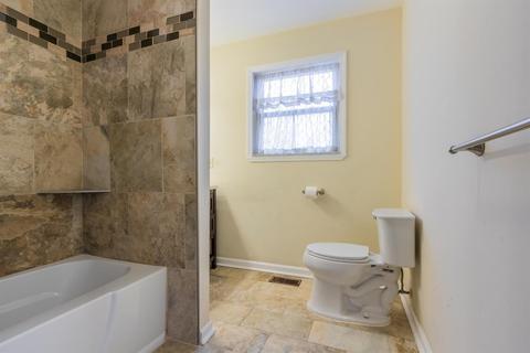 9240 Ranchill Dr, Cincinnati, OH 45231 photo 16