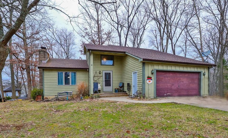  1426 Kym Ct, Lawrenceburg, IN 47025 photo 1