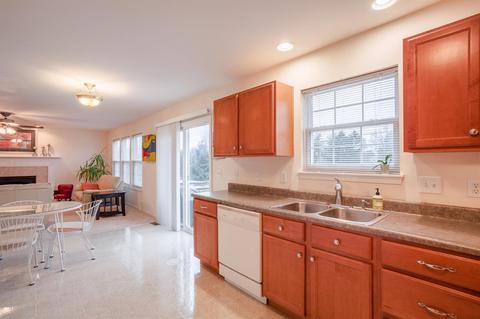 6749 Chamomile Ct, Hamilton Township, OH 45039 photo 12