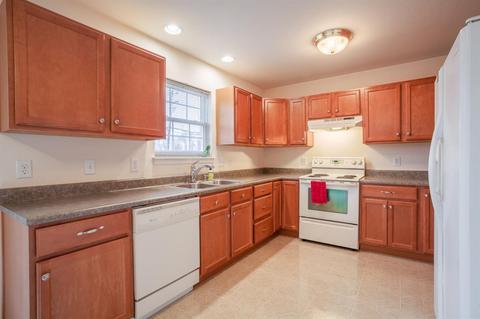 6749 Chamomile Ct, Hamilton Township, OH 45039 photo 10