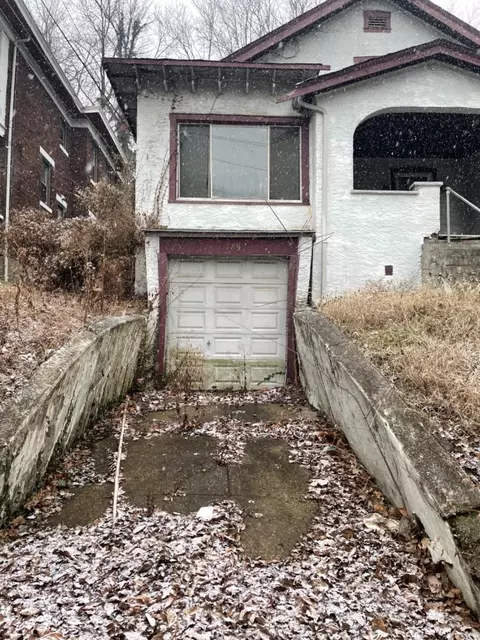 789 Mitchell Ave, Cincinnati, OH 45229 photo 2